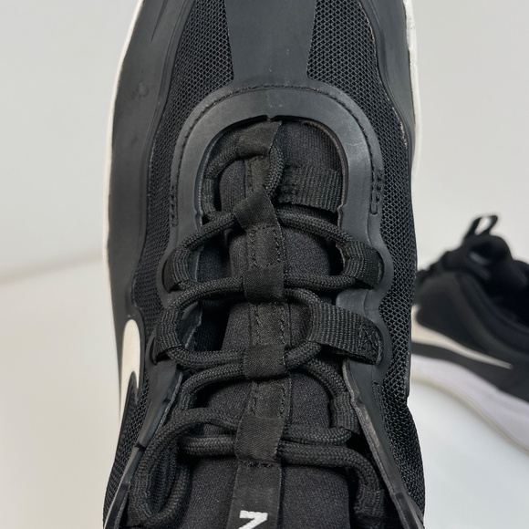 Nike SB Nyjah Free 2 Men’s Size 11 Black White *Ripped Lace Loop - Picture 3 of 9